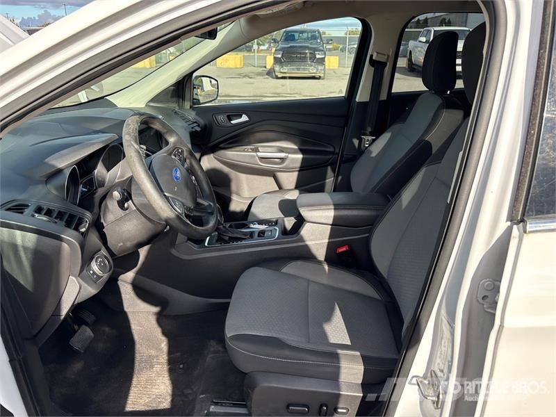 Ford Escape SE 4WD SUV 汽车