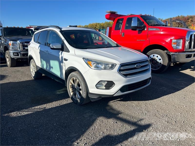 Ford Escape SE 4WD SUV Automobili