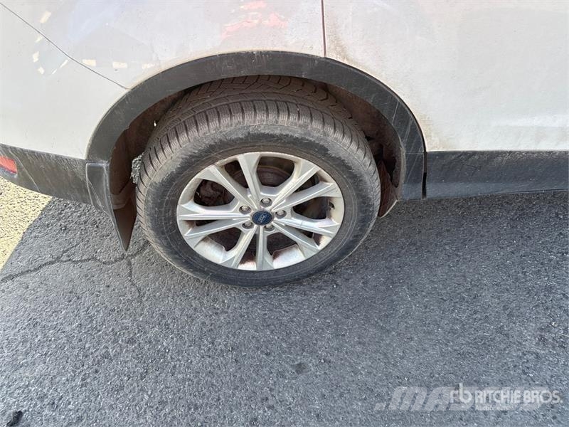 Ford Escape SE 4WD SUV Automobili