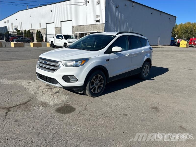 Ford Escape SE 4WD SUV Automobili