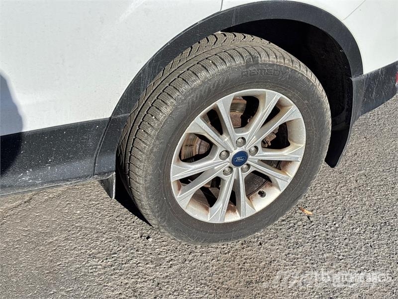 Ford Escape SE 4WD SUV Automobili