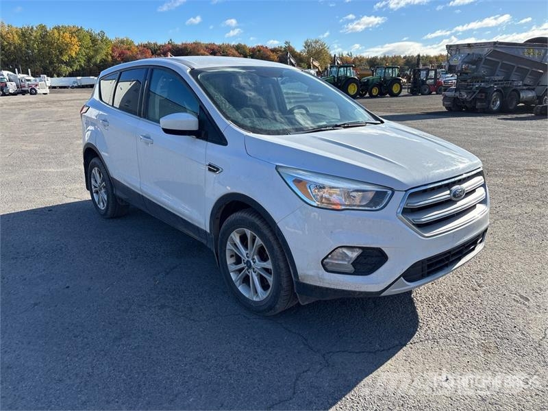 Ford Escape SE 4WD SUV Automobili