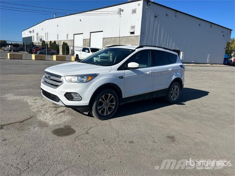 Ford Escape SE 4WD SUV Automobili