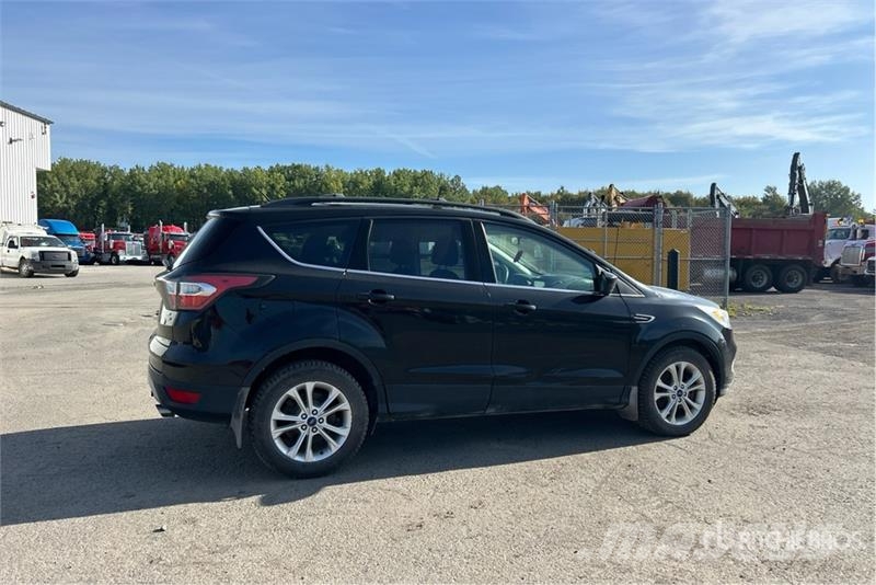 Ford Escape SE 4WD SUV 汽车