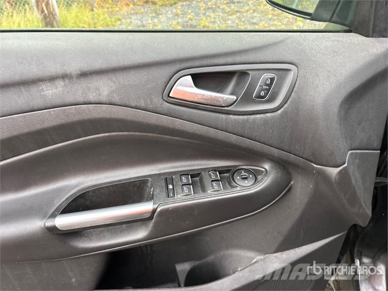 Ford Escape SE 4WD SUV Automobili
