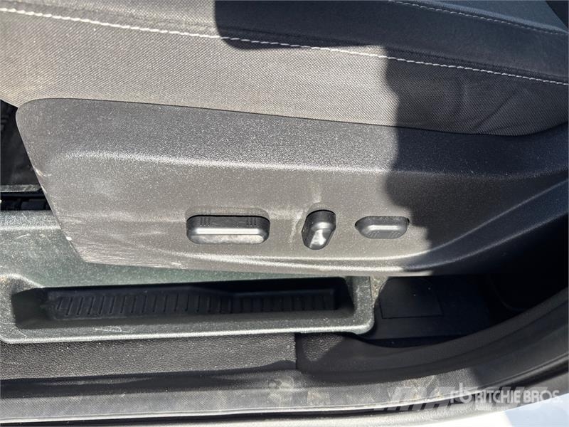 Ford Escape SE 4WD SUV Automobili