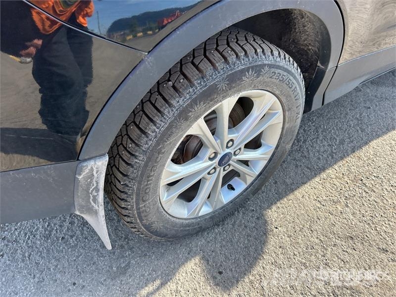 Ford Escape SE 4WD SUV 汽车