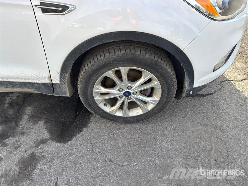 Ford Escape SE 4WD SUV 汽车
