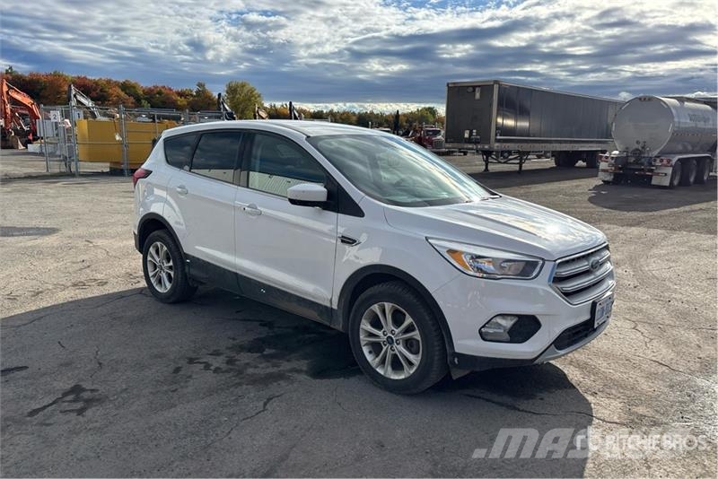 Ford Escape SE 4WD SUV 汽车