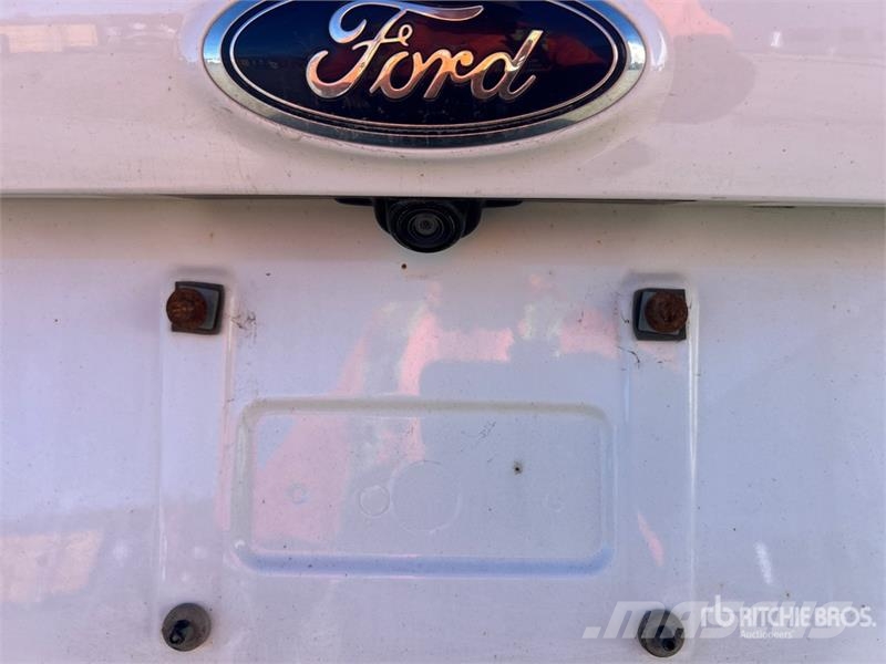Ford Escape SE 4WD SUV Automobili