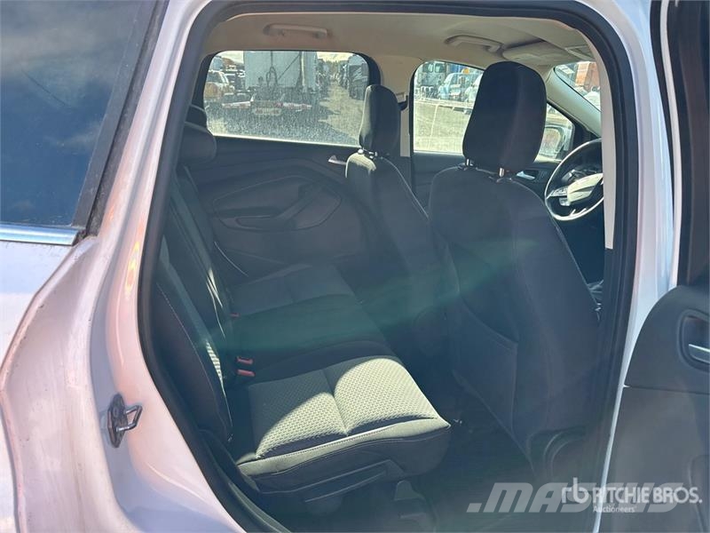 Ford Escape SE 4WD SUV Automobili