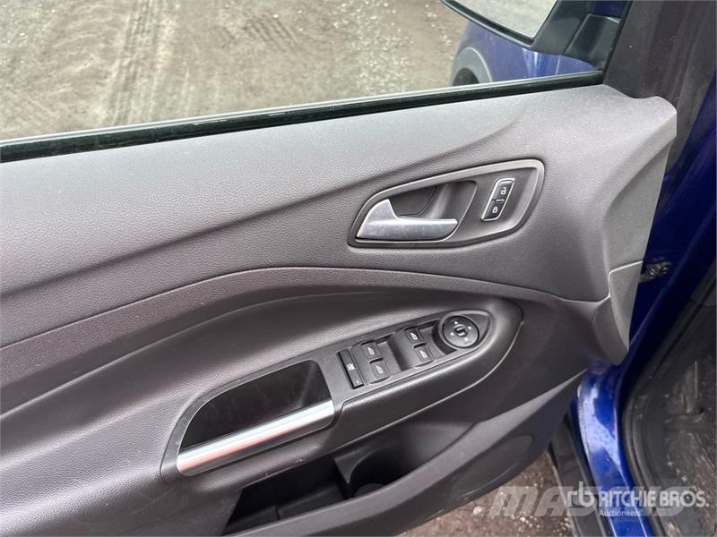 Ford Escape SE 4WD SUV Auto's