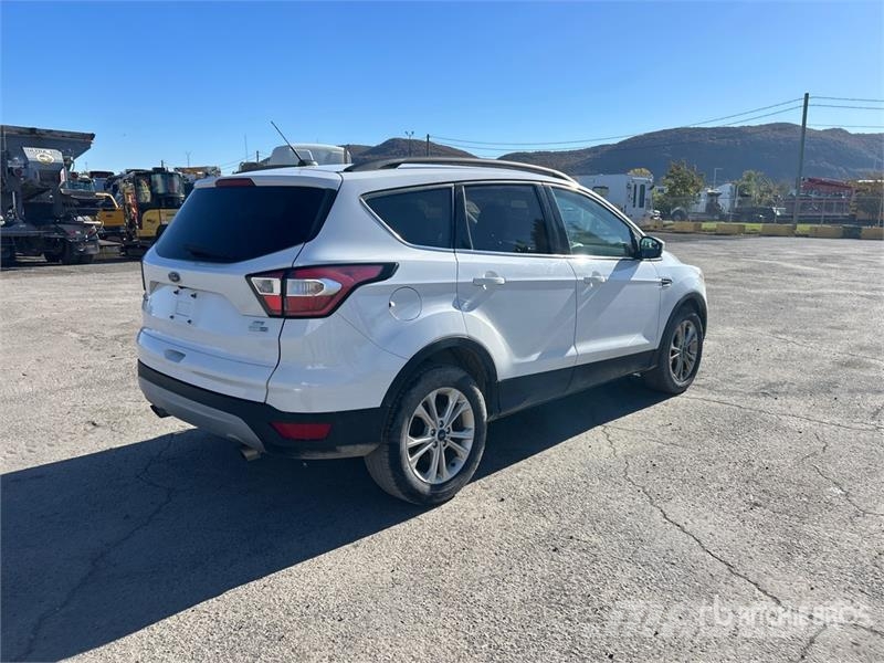 Ford Escape SE 4WD SUV Automobili