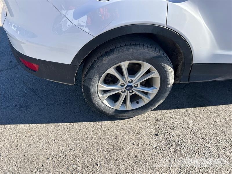 Ford Escape SE 4WD SUV Automobili