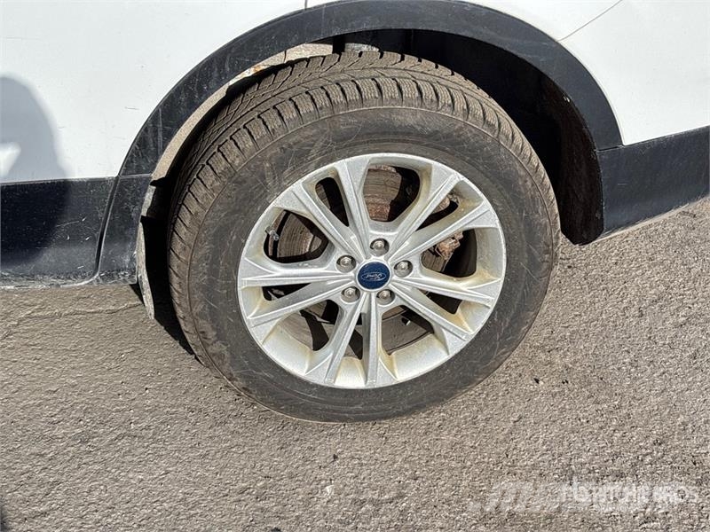 Ford Escape SE 4WD SUV 汽车