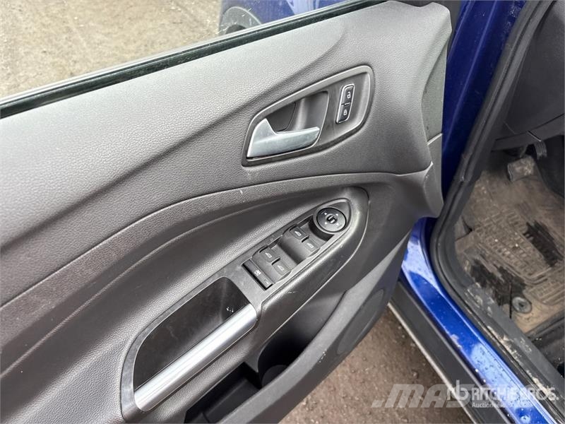 Ford Escape SE 4WD SUV Автомобілі