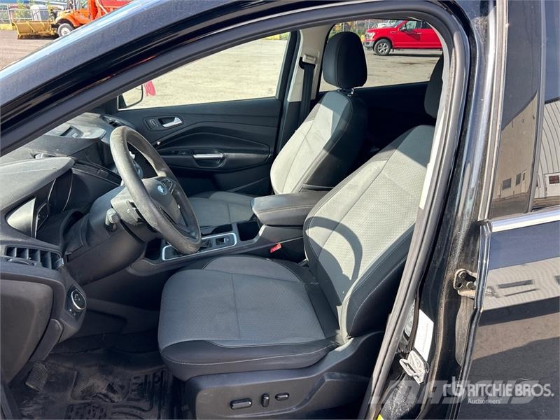 Ford Escape SE 4WD SUV 汽车