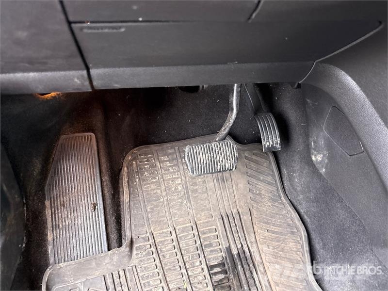 Ford Escape SE 4WD SUV Автомобілі