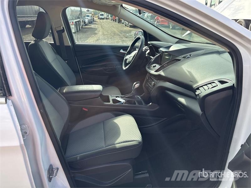 Ford Escape SE 4WD SUV 汽车