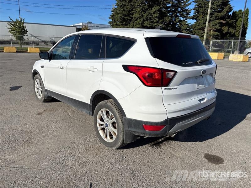 Ford Escape SE 4WD SUV Automobili