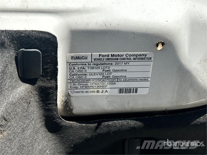 Ford Escape SE AWD SUV Kistehergépjárművek