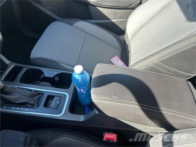 Ford Escape SE AWD SUV Kistehergépjárművek