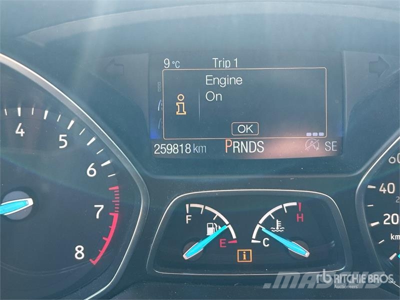 Ford Escape SE AWD SUV Kistehergépjárművek
