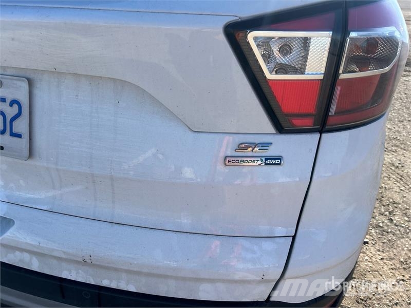 Ford Escape SE AWD SUV Kistehergépjárművek