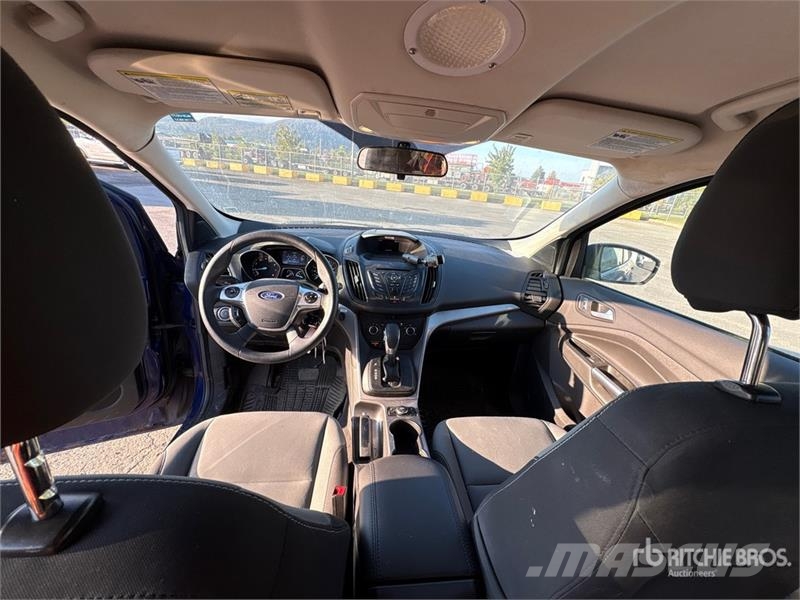 Ford Escape SUV Automobili