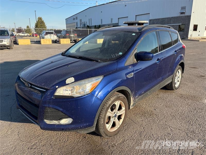 Ford Escape SUV Automobili