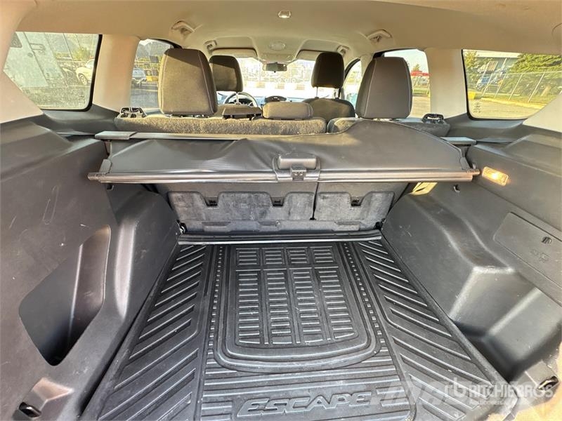Ford Escape SUV Automobili