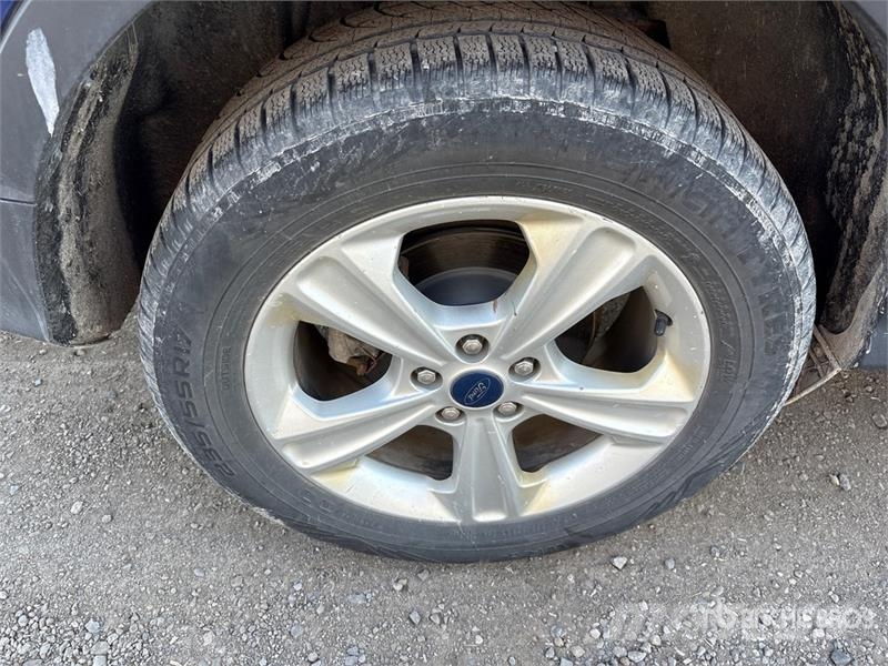 Ford Escape SUV Automobili