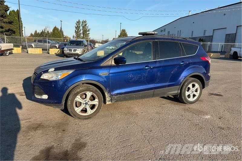 Ford Escape SUV Automobili