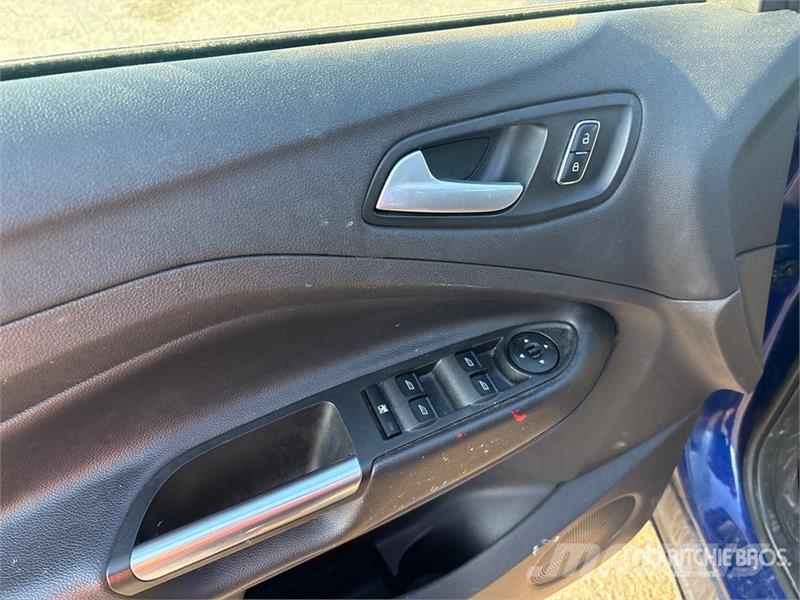 Ford Escape SUV Automobili