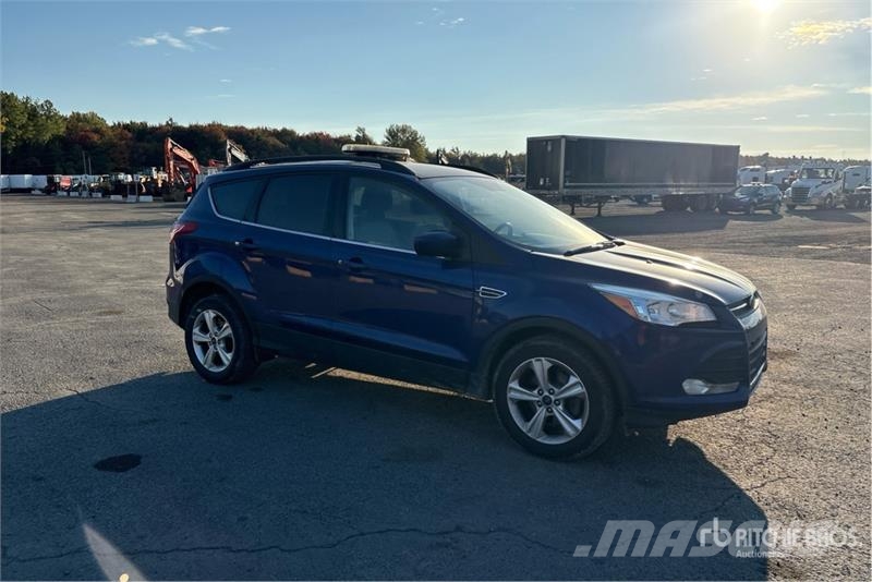Ford Escape SUV Automobili