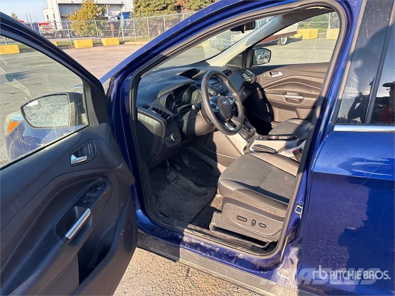 Ford Escape SUV Automobili