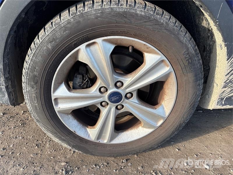 Ford Escape SUV Automobili