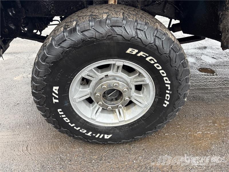 Ford Excursion 4WD SUV Auto's