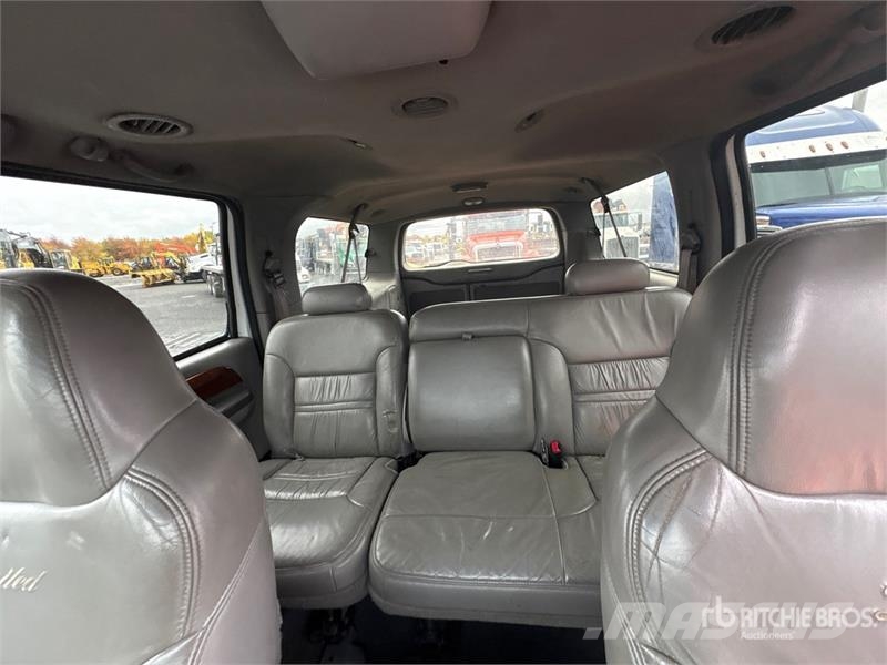 Ford Excursion 4WD SUV سيارات