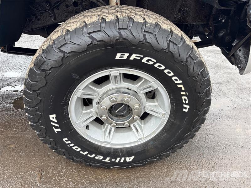 Ford Excursion 4WD SUV Auto's