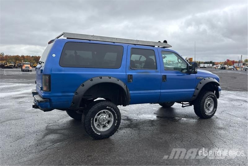 Ford Excursion 4WD SUV سيارات
