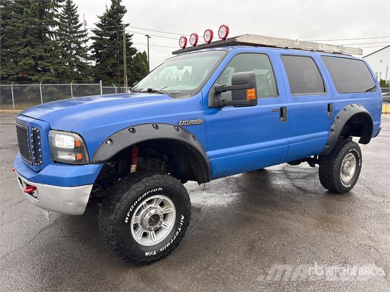 Ford Excursion SUV سيارات