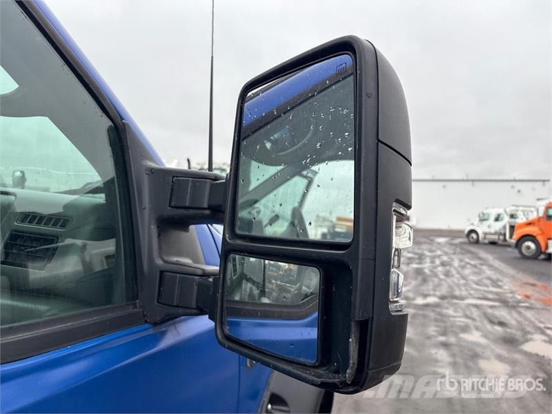 Ford Excursion SUV سيارات