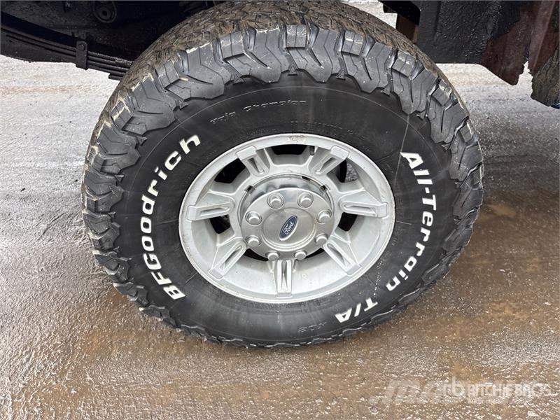 Ford Excursion SUV سيارات