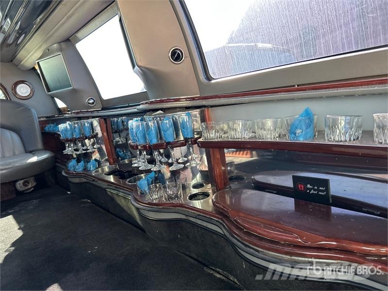 Ford Excursion XLT Limousine Коли