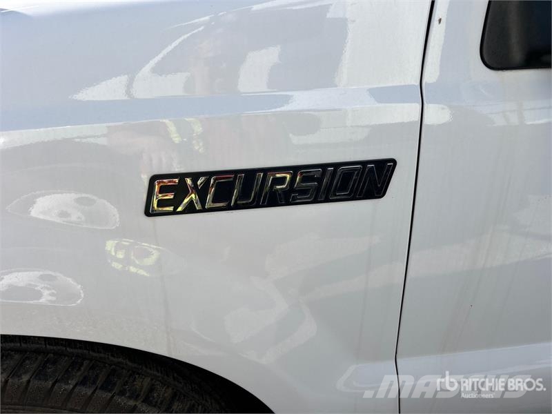 Ford Excursion XLT Limousine Коли
