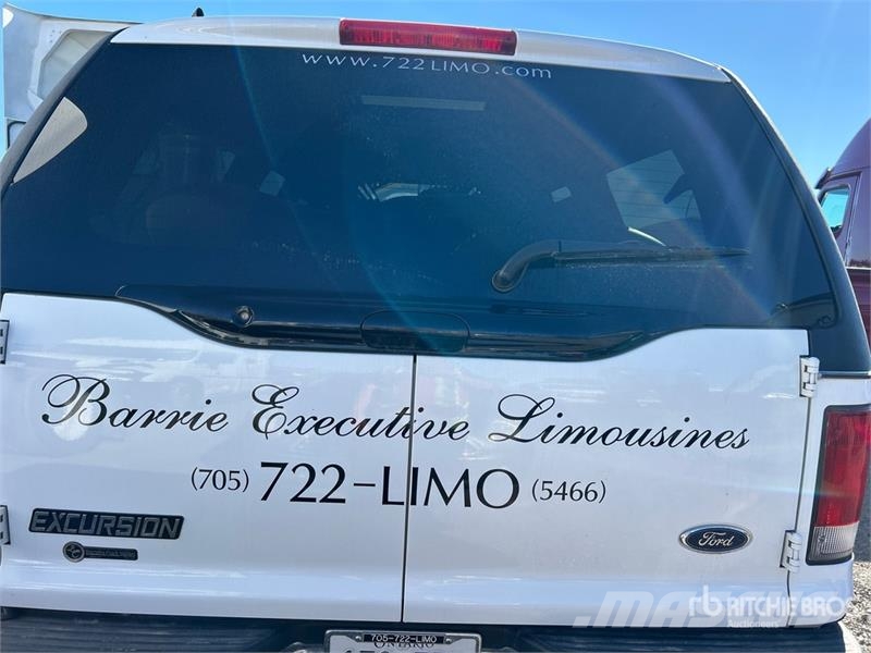 Ford Excursion XLT Limousine Коли