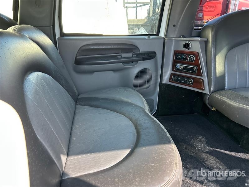 Ford Excursion XLT Limousine Коли