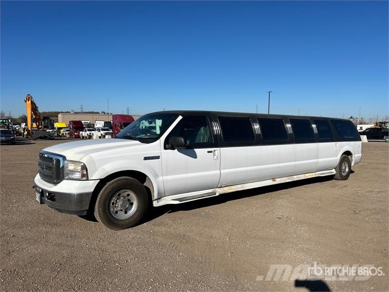 Ford Excursion XLT Limousine Коли