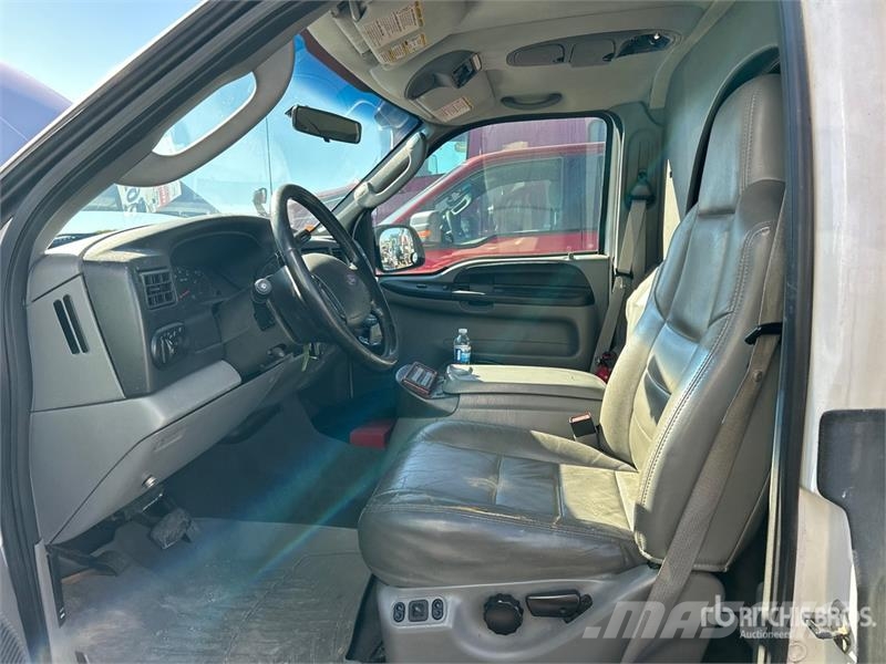 Ford Excursion XLT Limousine Коли
